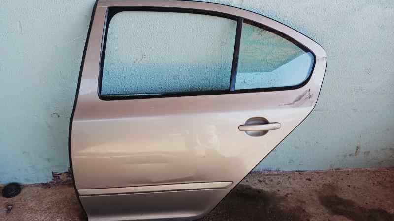 PUERTA TRASERA IZQUIERDA