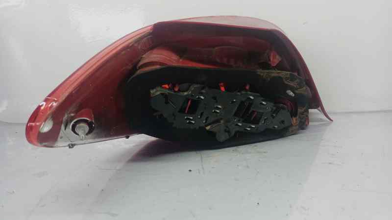 PILOTO TRASERO DERECHO