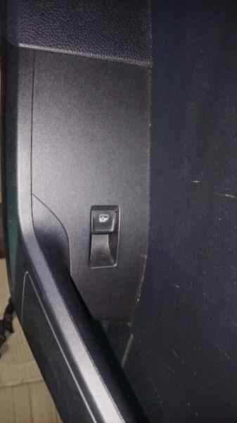 MANDO ELEVALUNAS TRASERO IZQUIERDO