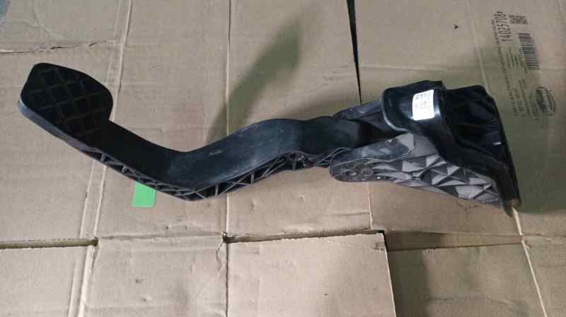 PEDAL EMBRAGUE