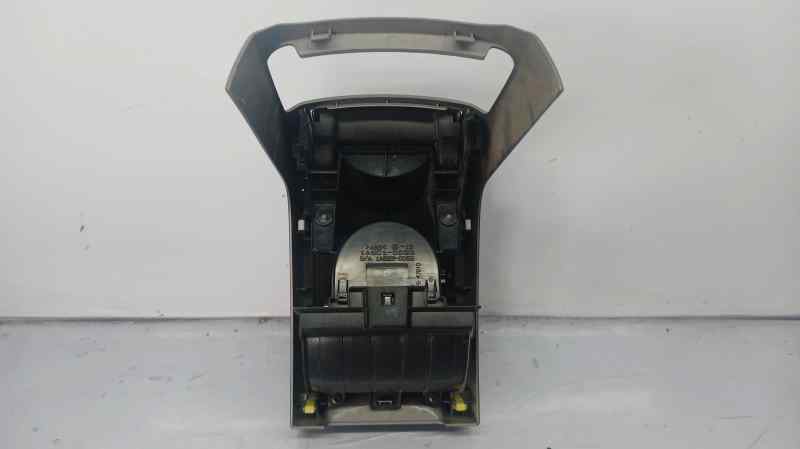 1A823006G CENICERO TOYOTA PRIUS (NHW20)