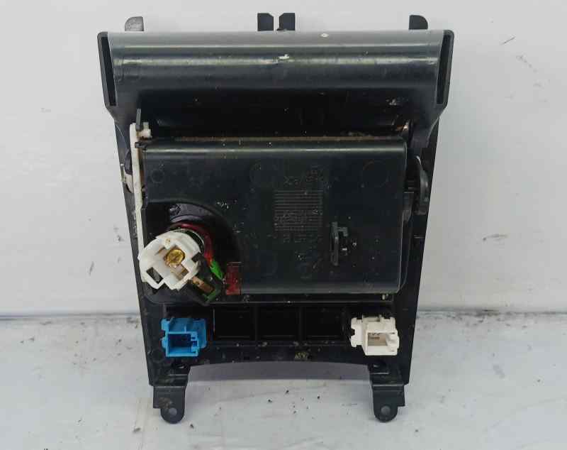 5K0857961A CENICERO VOLKSWAGEN GOLF VI (5K1)