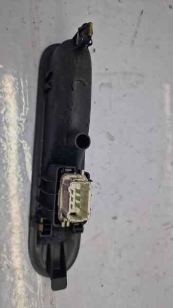 MANDO ELEVALUNAS TRASERO DERECHO