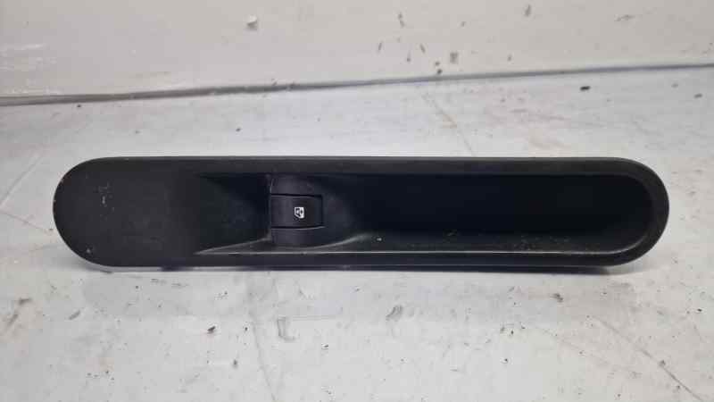 MANDO ELEVALUNAS DELANTERO DERECHO