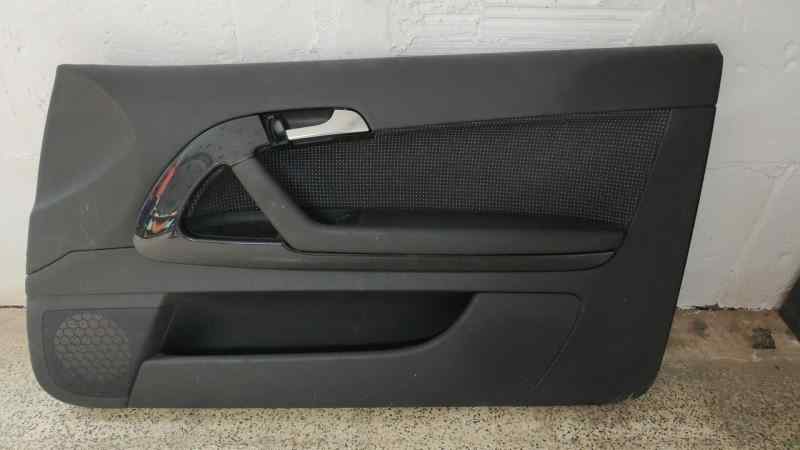 GUARNECIDO PUERTA DELANTERA DERECHA