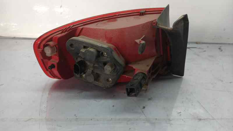 PILOTO TRASERO DERECHO