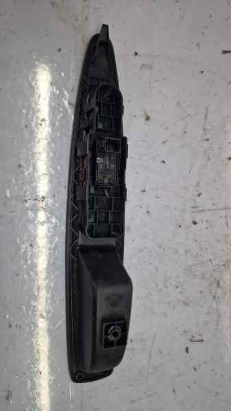 MANDO ELEVALUNAS DELANTERO DERECHO