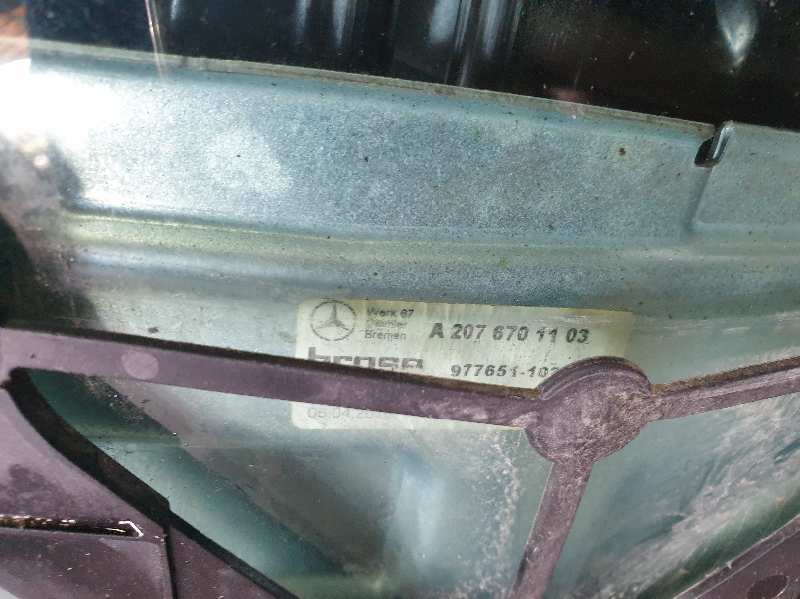 ELEVALUNAS TRASERO DERECHO