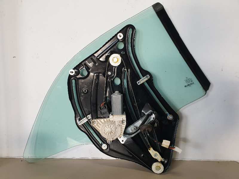 LUNA TRASERA DERECHA