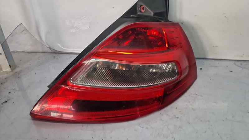 PILOTO TRASERO DERECHO