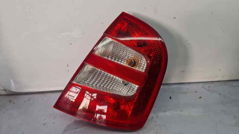 08665190 PILOTO TRASERO DERECHO SKODA OCTAVIA BERLINA (1Z3)