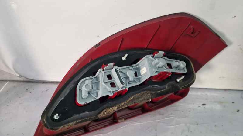 PILOTO TRASERO DERECHO