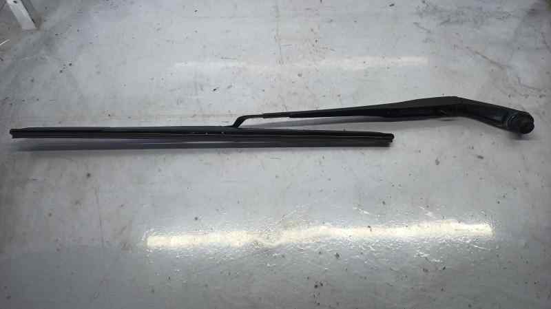 BRAZO LIMPIA DELANTERO DERECHO