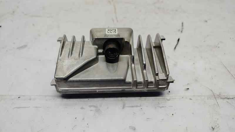 CAMARA DELANTERA APARCAMIENTO