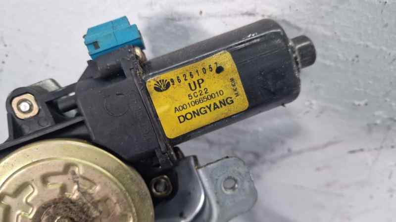 A001106650010 ELEVALUNAS DELANTERO DERECHO CHEVROLET TACUMA