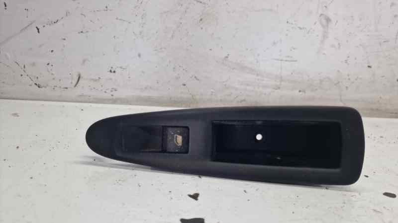 MANDO ELEVALUNAS TRASERO IZQUIERDO