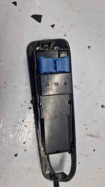 MANDO ELEVALUNAS DELANTERO IZQUIERDO 