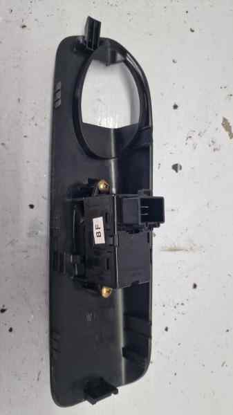 MANDO ELEVALUNAS DELANTERO DERECHO CHEVROLET TACUMA