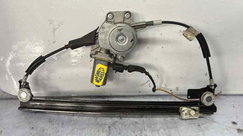 ELEVALUNAS DELANTERO IZQUIERDO