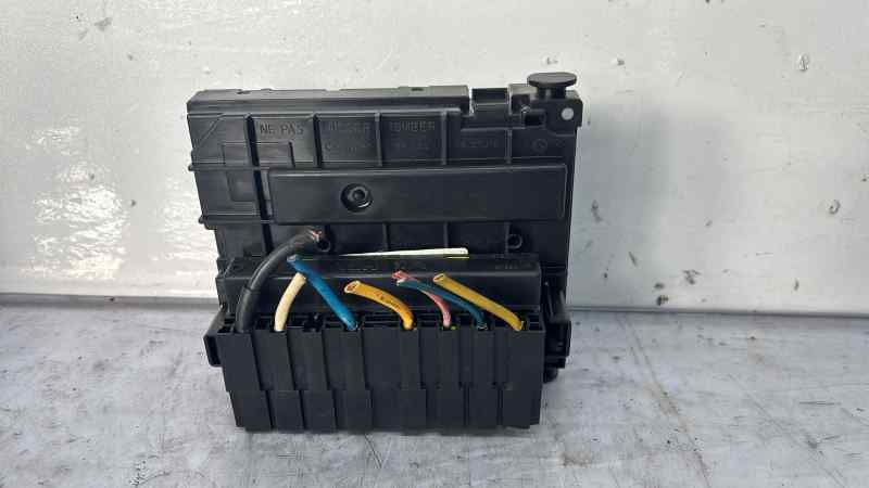 CAJA RELES / FUSIBLES