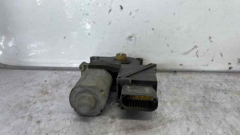 0130821698 MOTOR ELEVALUNAS TRASERO DERECHO MERCEDES CLASE A (W168)
