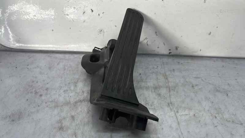 PEDAL ACELERADOR