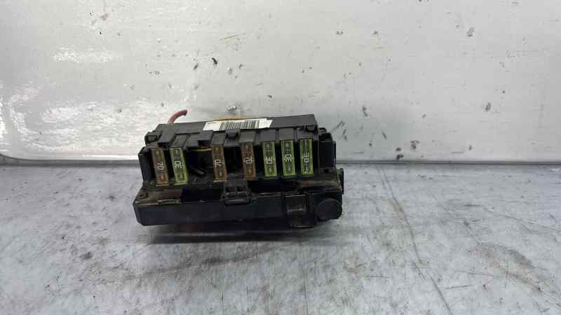 CAJA RELES / FUSIBLES