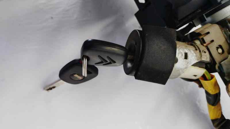 CONMUTADOR DE ARRANQUE