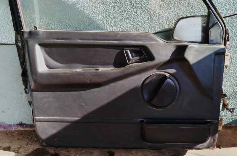 GUARNECIDO PUERTA DELANTERA IZQUIERDA