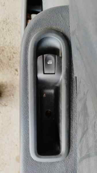 MANDO ELEVALUNAS DELANTERO DERECHO RENAULT TWINGO (CO6)