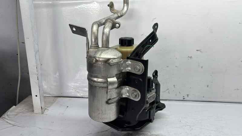 4M513K514CC  BOMBA DIRECCION FORD FOCUS BERLINA (CAK)