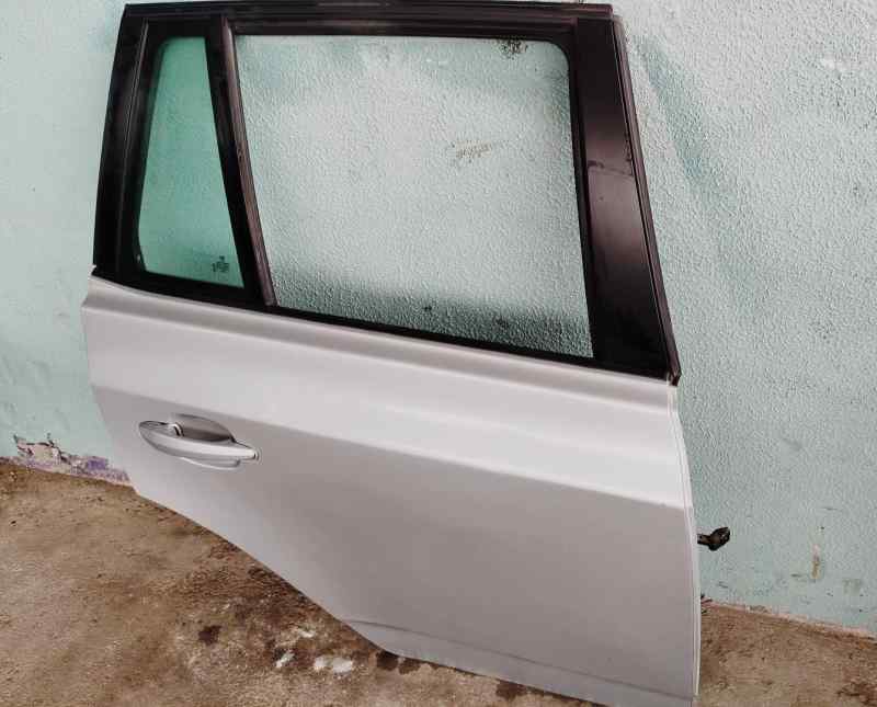 PUERTA TRASERA DERECHA