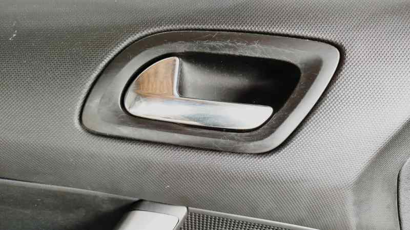 MANETA INTERIOR DELANTERA IZQUIERDA