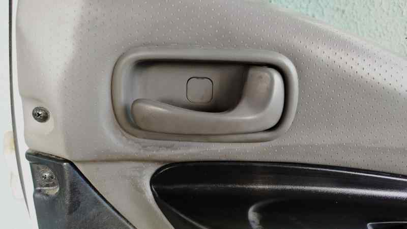 826204A000LK MANETA INTERIOR DELANTERA DERECHA HYUNDAI H1