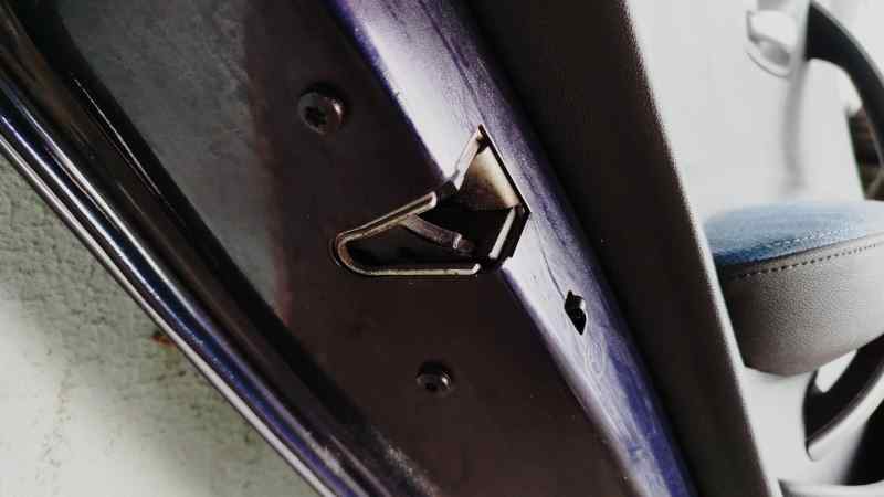 CERRADURA PUERTA TRASERA IZQUIERDA 