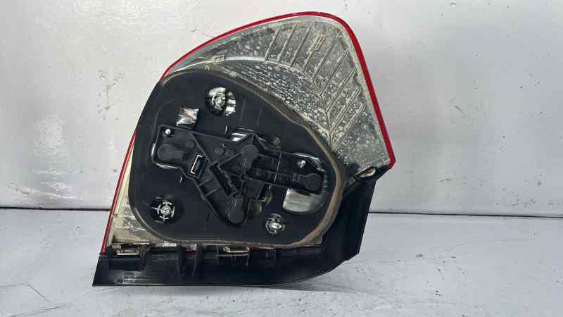 PILOTO TRASERO DERECHO