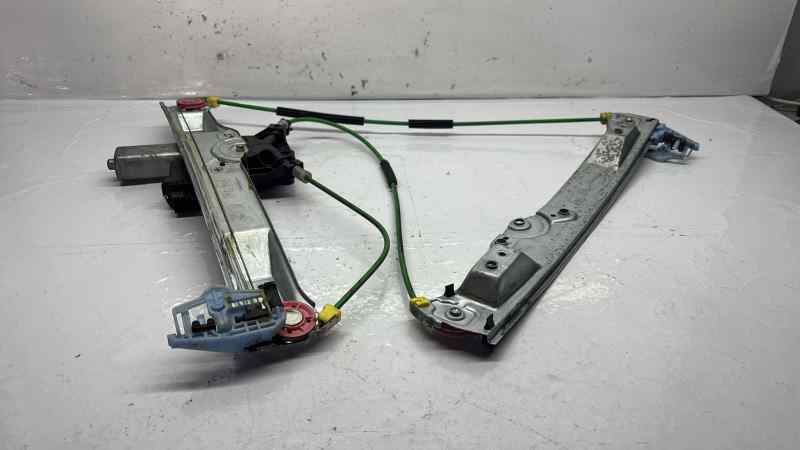 ELEVALUNAS DELANTERO IZQUIERDO