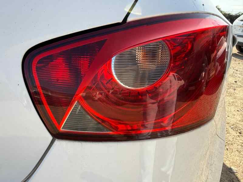 PILOTO TRASERO DERECHO