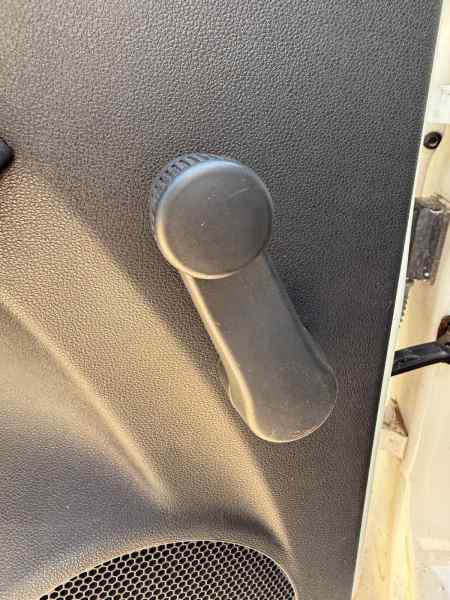 MANETA ELEVALUNAS TRASERA IZQUIERDA