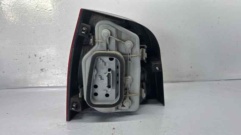 PILOTO TRASERO DERECHO