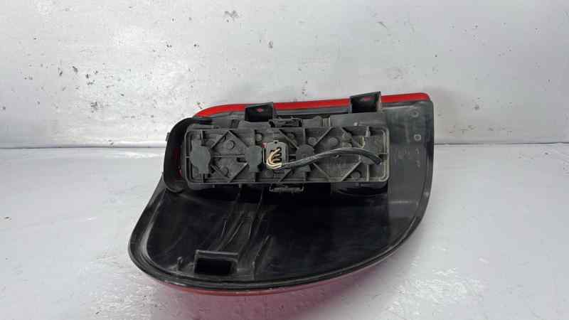 PILOTO TRASERO DERECHO