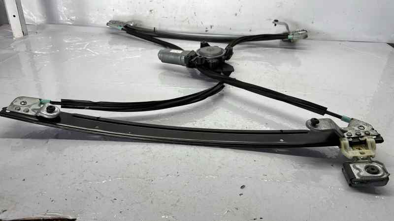 ELEVALUNAS DELANTERO IZQUIERDO