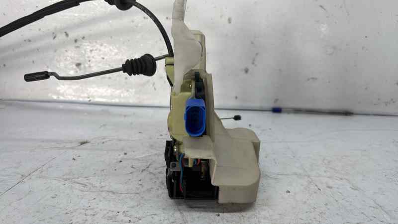 CERRADURA PUERTA DELANTERA IZQUIERDA 