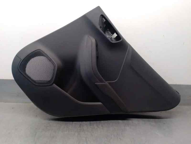 GUARNECIDO PUERTA TRASERA DERECHA