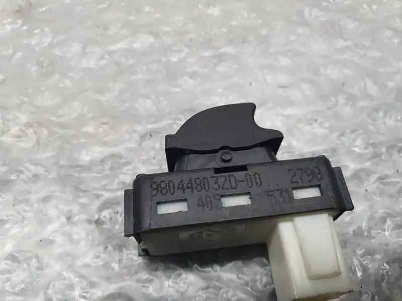 MANDO ELEVALUNAS DELANTERO DERECHO