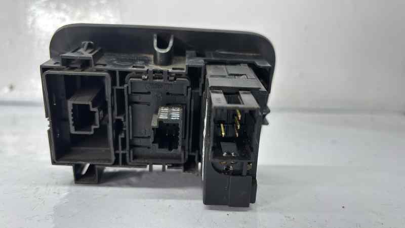 8200379685 MANDO LUCES RENAULT MASTER II PHASE 2 COMBI