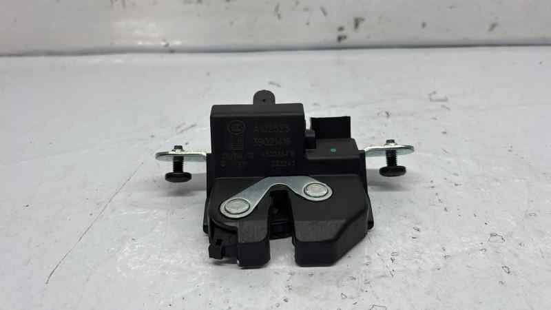 CERRADURA MALETERO / PORTON