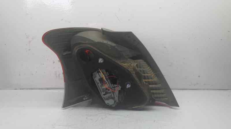 PILOTO TRASERO DERECHO