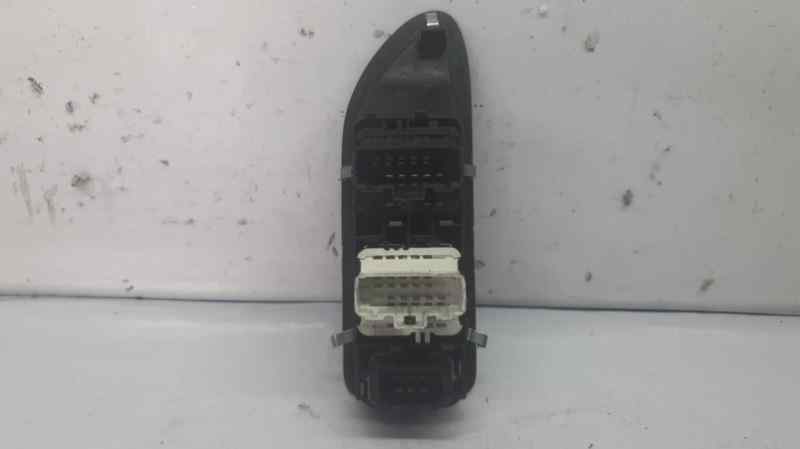 MANDO ELEVALUNAS DELANTERO IZQUIERDO 