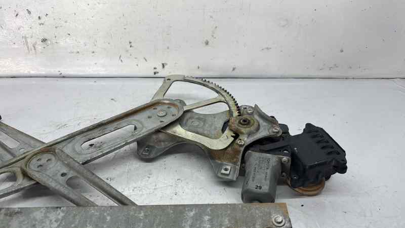 ELEVALUNAS DELANTERO DERECHO